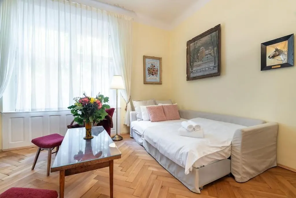 Historic Apartment Πράγα